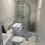 1 Apartamento *