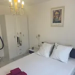 Apartamento 1 *