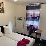 Apartamento 1 *