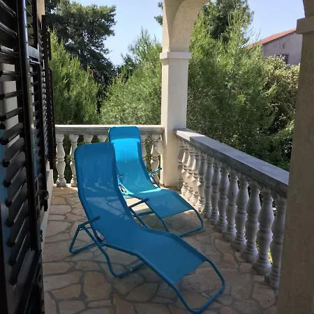 Apartamento 1 *