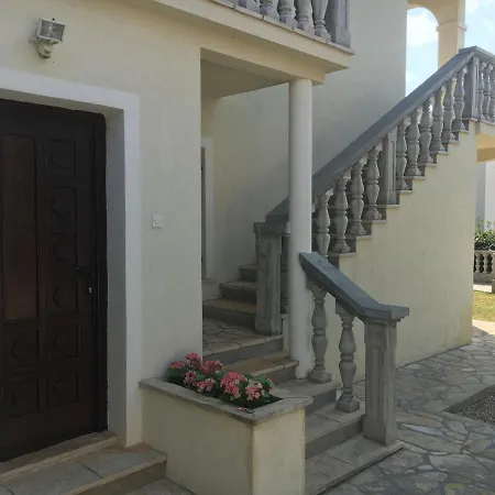 Holiday Home 1 Apartman