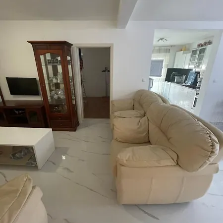 Apartment Holiday Home 1