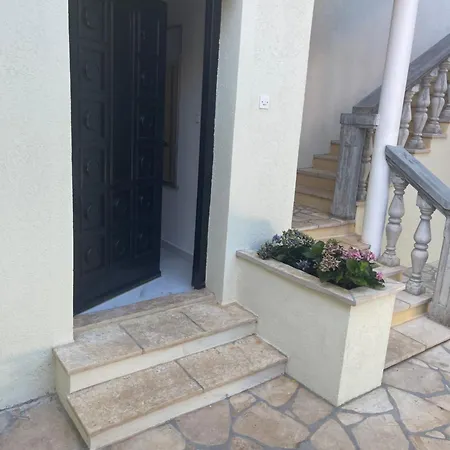Holiday Home 1 *