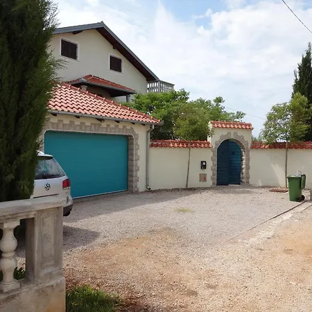 Holiday Home 1