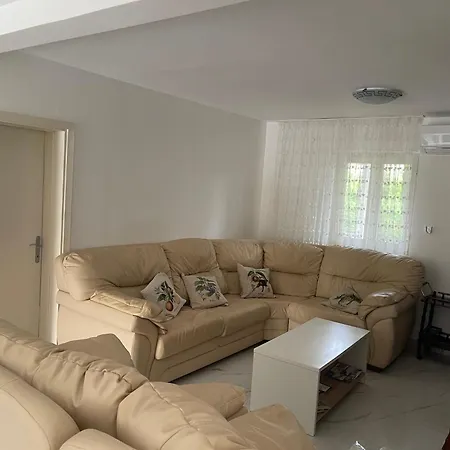 Holiday Home 1 Apartman *