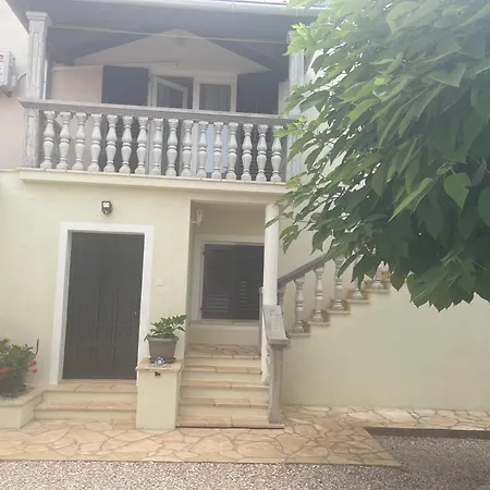 Apartman Holiday Home 1