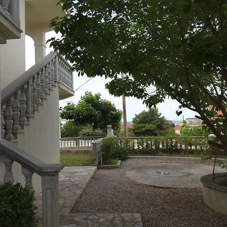 Apartman Holiday Home 1 Bibinje