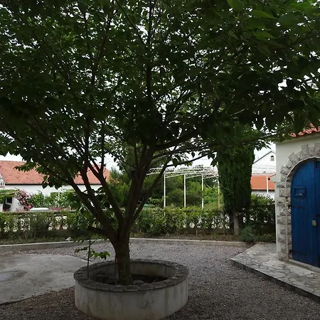 Holiday Home 1