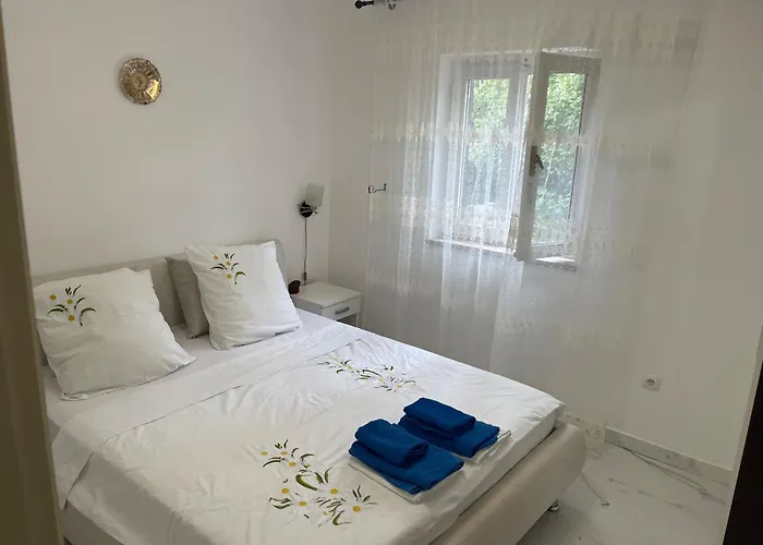 Apartman Holiday Home 1