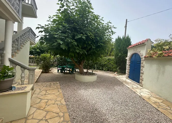 Apartman Holiday Home 1